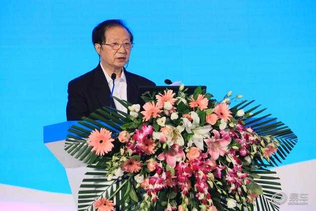 陈清泰：电池行业出现供应紧张和产能过剩并存现象