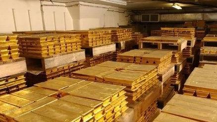 COMEX 6月黄金期货小幅上涨0.13%