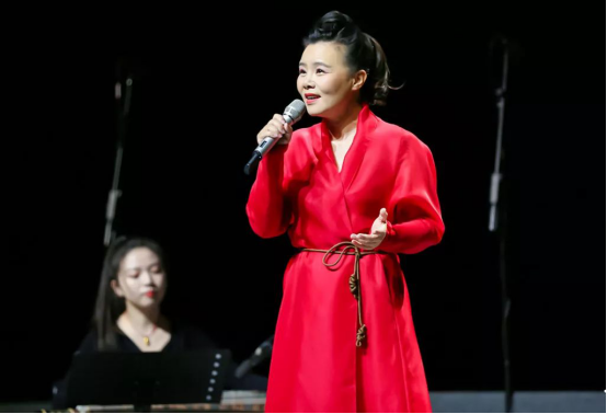 天朝上品·流动的时光  ——龚琳娜24节气古诗词音乐会唱响筑城