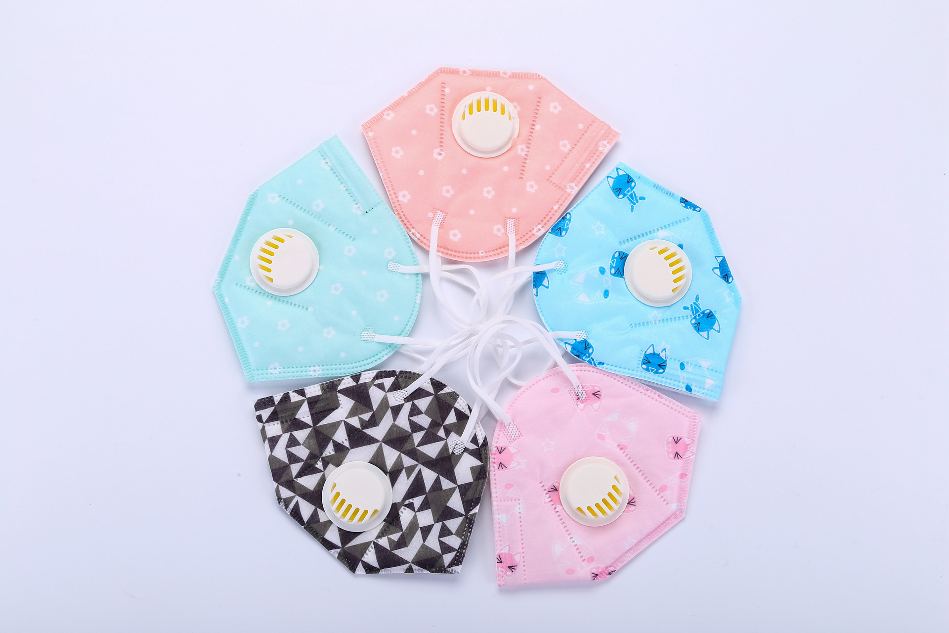 国家发改委：请相关企业放下包袱 全力以赴开足马力生产口罩