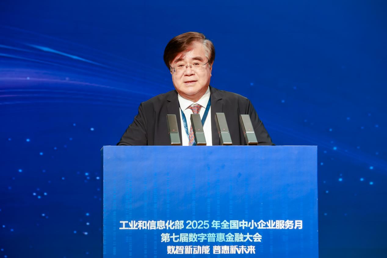 【色情吃瓜網(wǎng)站】完全歡騰！千億黑馬暴升！老鋪黃金漲嗨了 新消費(fèi)潛力幾許？