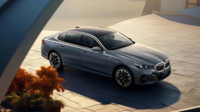02. 创新纯电动BMW i5将在本月正式上市.jpg