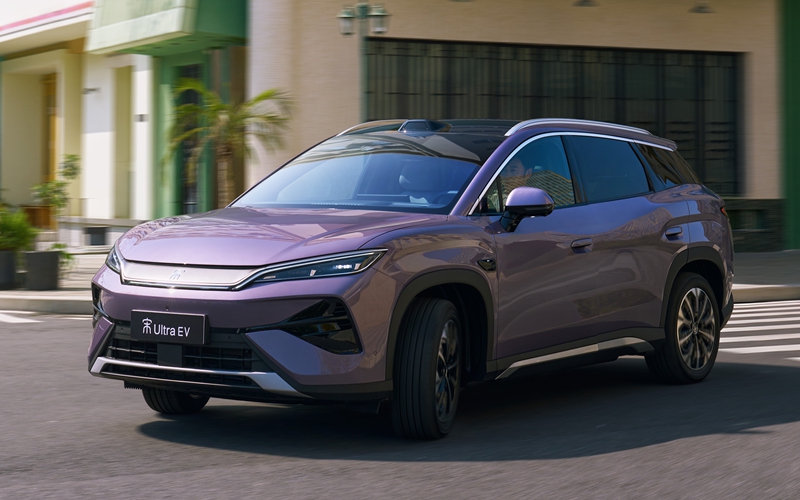 宋Ultra EV全系搭载闪充技术 售价15.19万-17.99万元