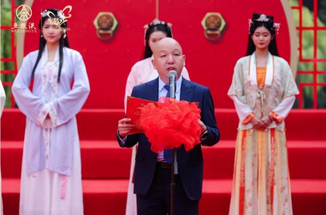 1429143291731957.png 公募大咖展望明年行情 最可能赚盈利稳定的钱