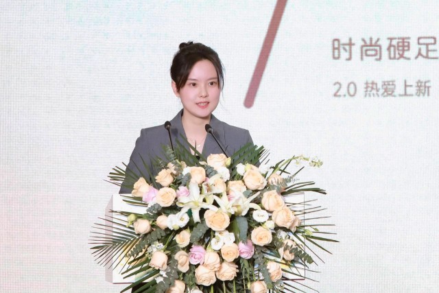 6中国珠宝公司研发设计部朱悦解读春夏新品.jpg