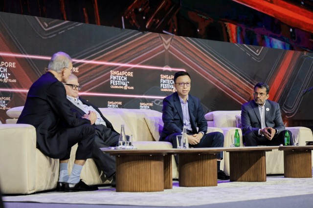 蚂蚁井贤栋：生成式AI将让每个人拥有理财助手，每个中小企业拥有CFO