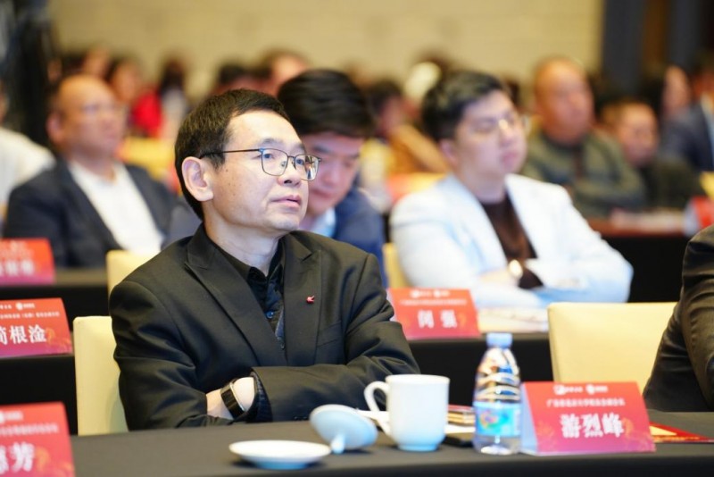 教育科技人才一体化“破局”AI时代 ——《破局逻辑》作者阎雨“羊城问道·破局重生”公益主题分享会在广州举行